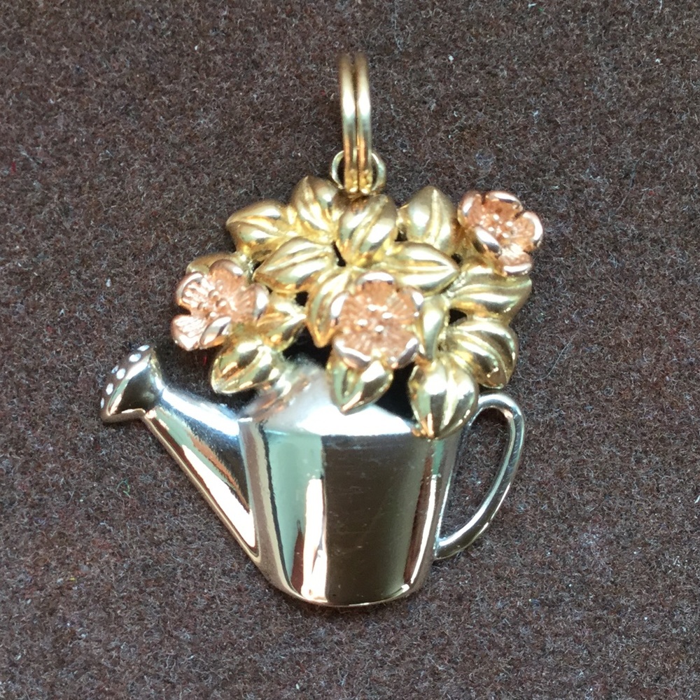 14kt Watercan Bouquet Pendant Tri-Gold
